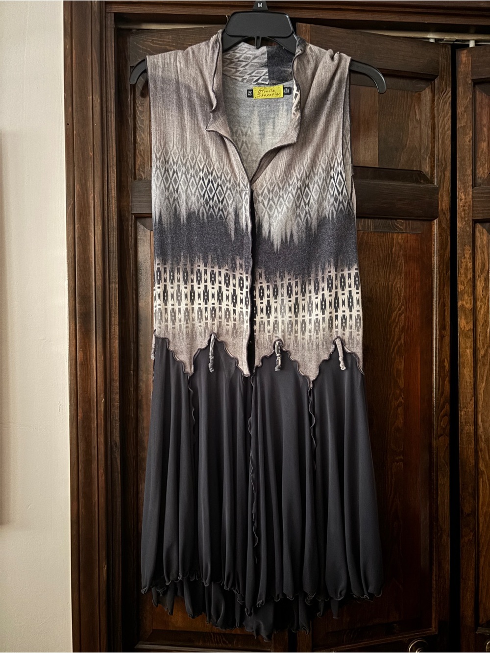 Sleeveless Tunic in Gray and Cream tones